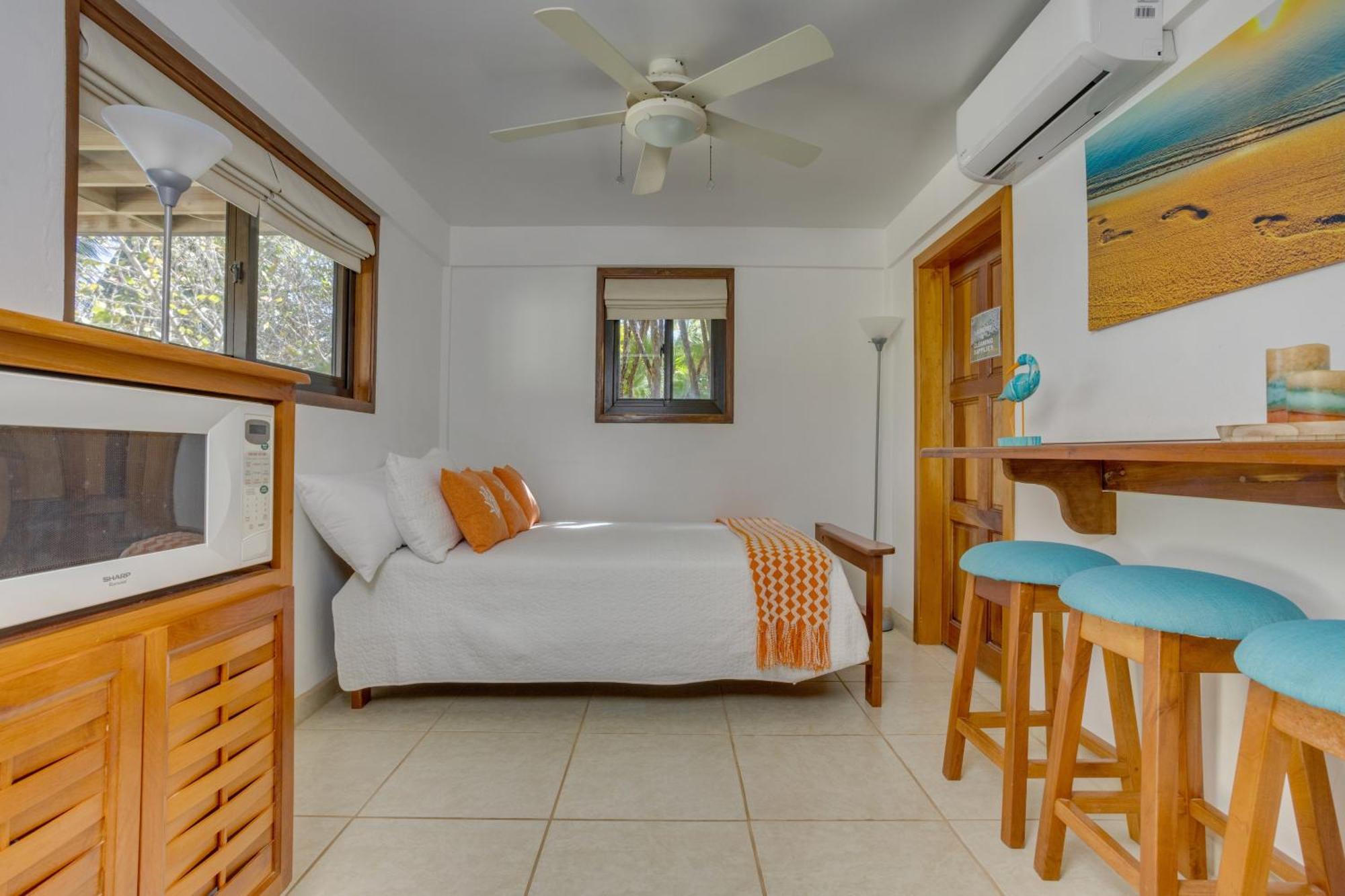 Bella Sway Belize Villa Maya Beach Exterior photo