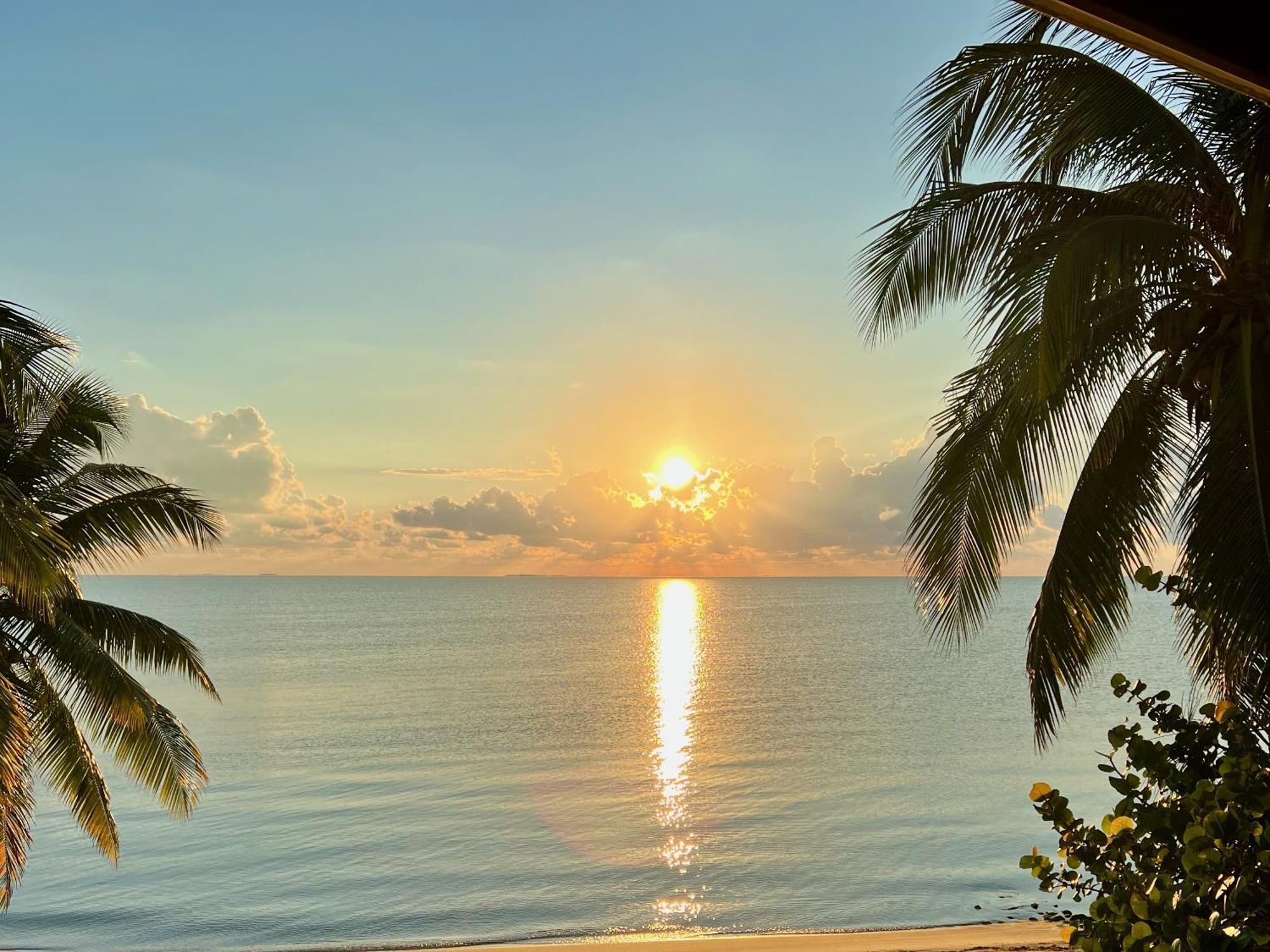 Bella Sway Belize Villa Maya Beach Exterior photo